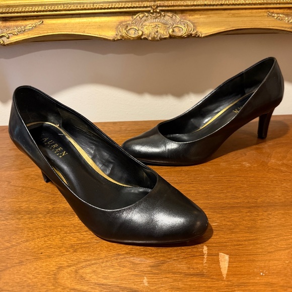 Ralph Lauren Elegant Black Heels - Picture 2 of 5